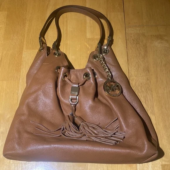 Michael Kors BROWN Shoulder Boho Bag. Skorpios Large Drawstring Shoulder Bag - Picture 3 of 12